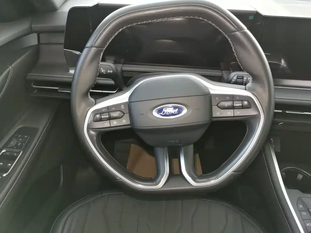 Ford Edge 2025 — фото 11