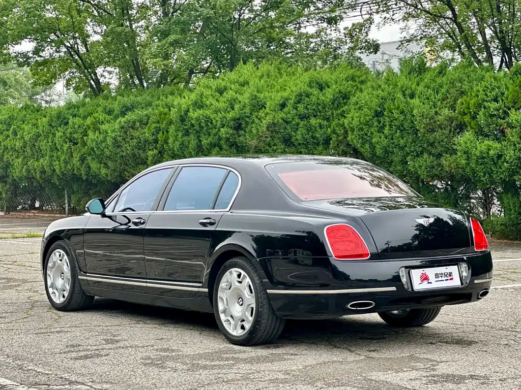 Bentley Flying Spur 2012 — фото 10