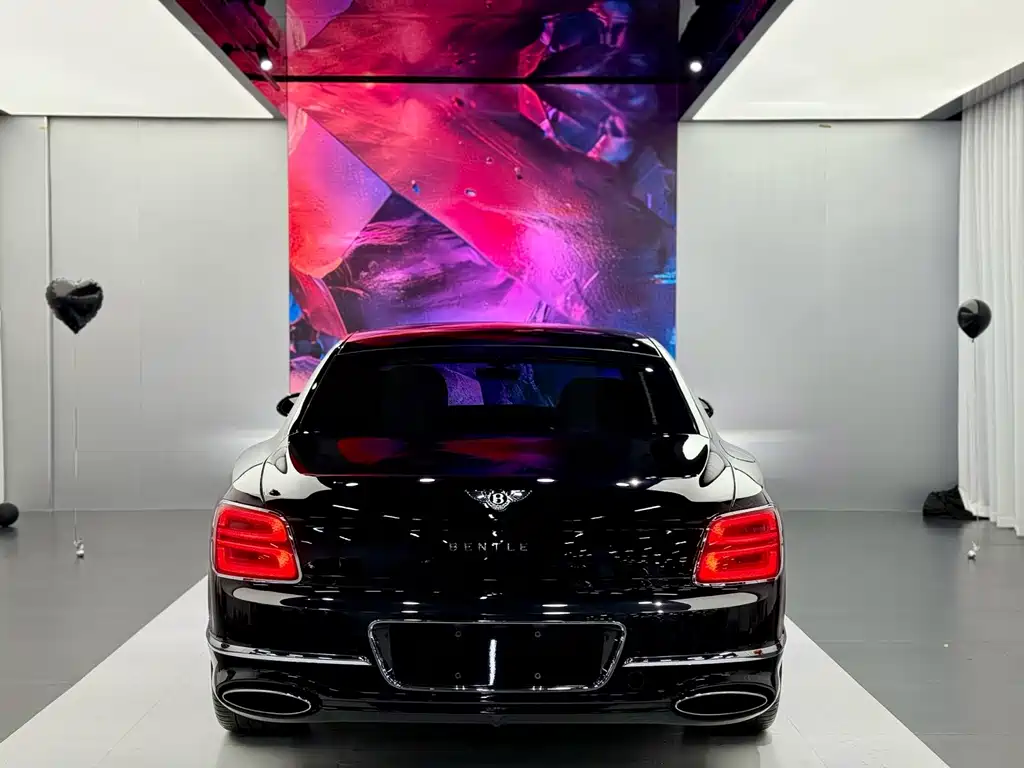 Bentley Flying Spur 2021 — фото 10