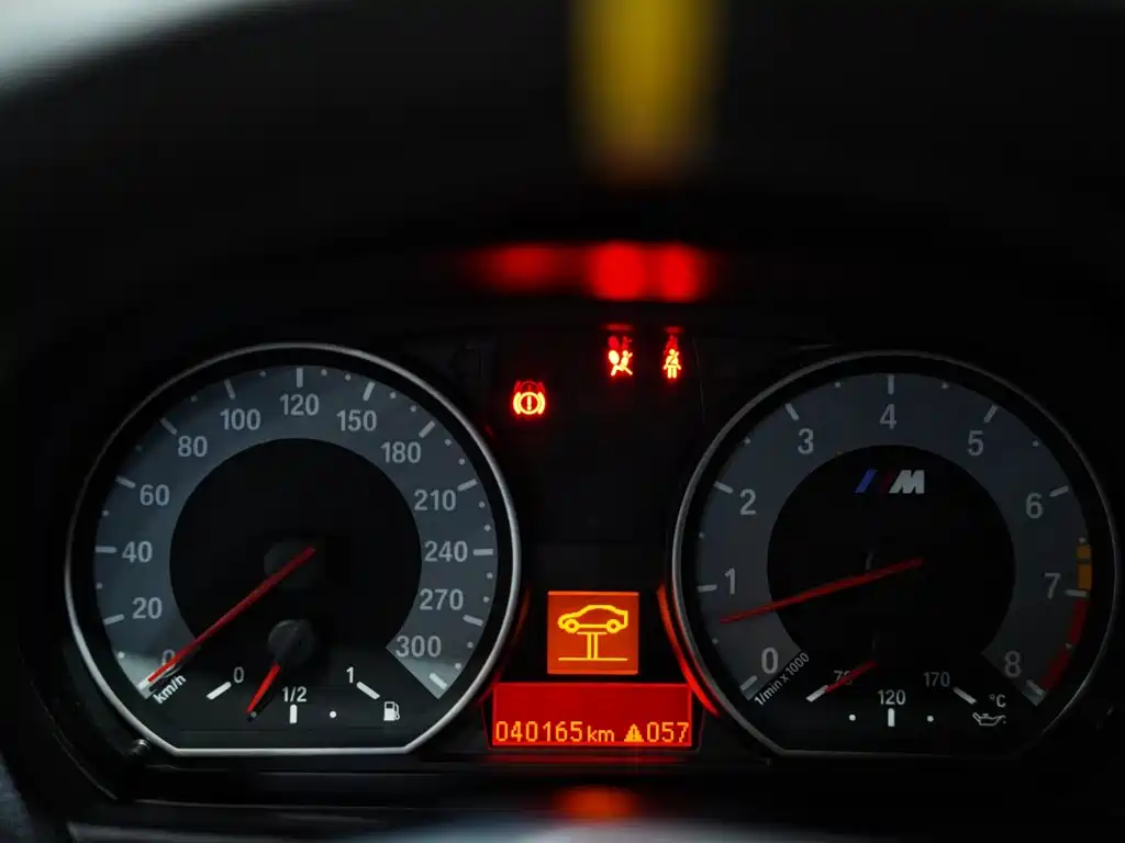BMW 1 Series M 2012 — фото 46