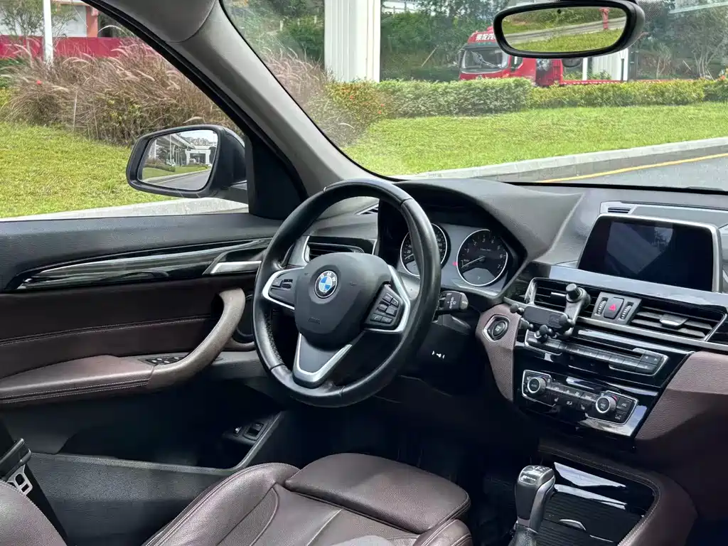 BMW X1 New Energy 2018 — фото 12