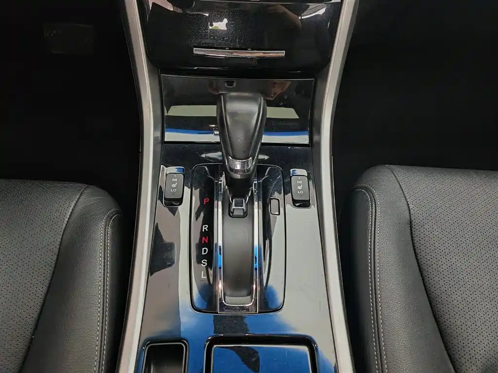 Honda Accord 2016 — фото 13