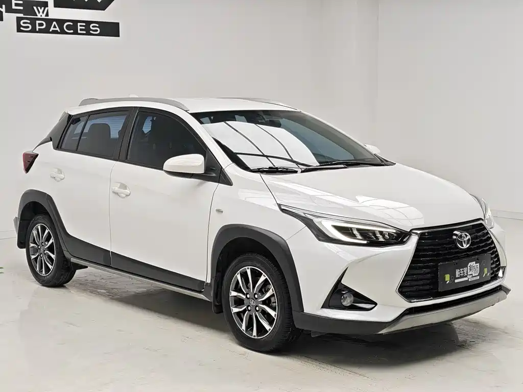 Toyota Yaris L 2023