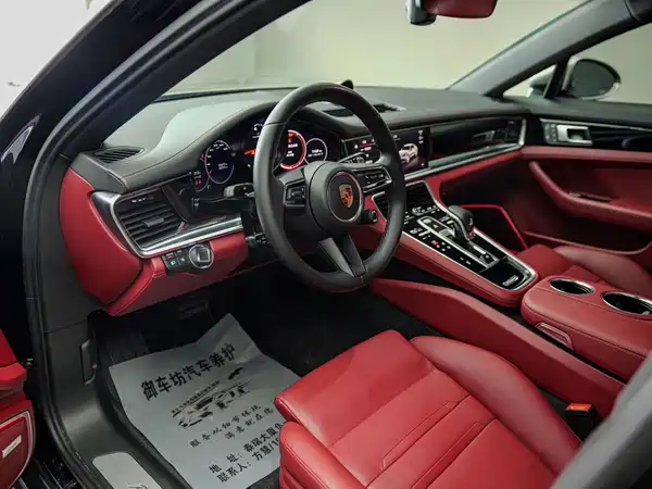 Porsche Panamera 2022