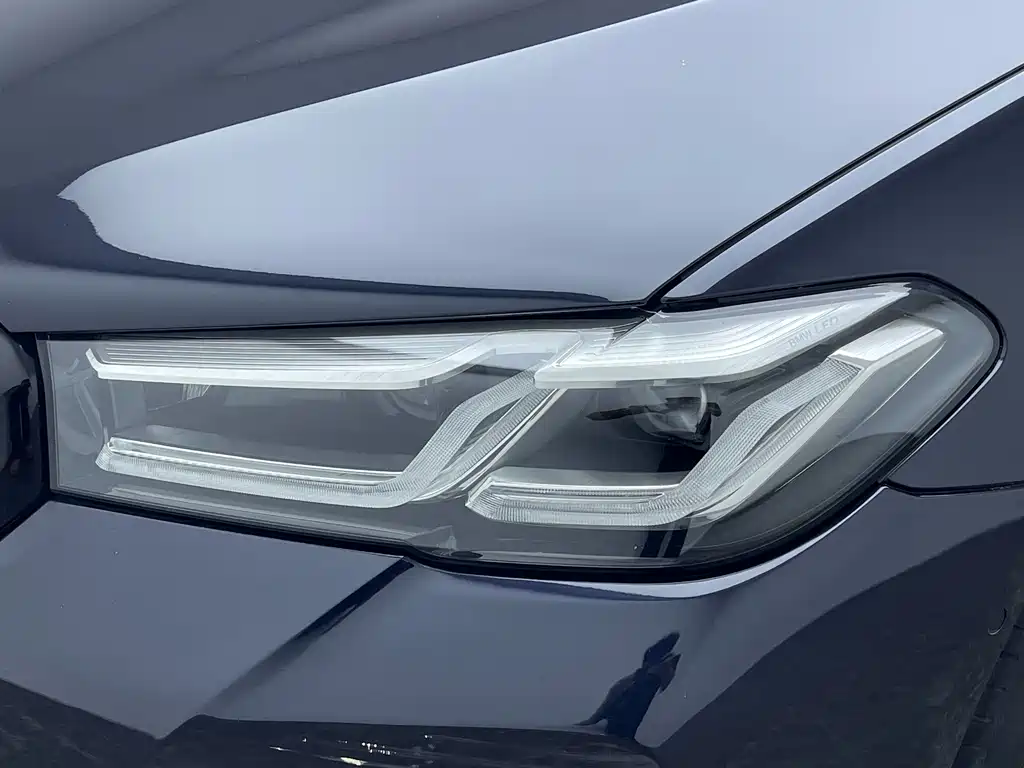 BMW 5 Series New Energy 2022 — фото 11
