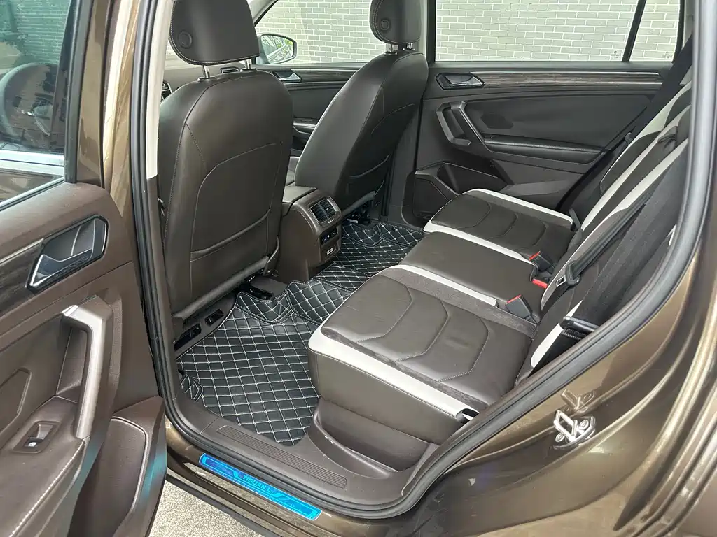 Volkswagen Tiguan L 2017 — фото 12