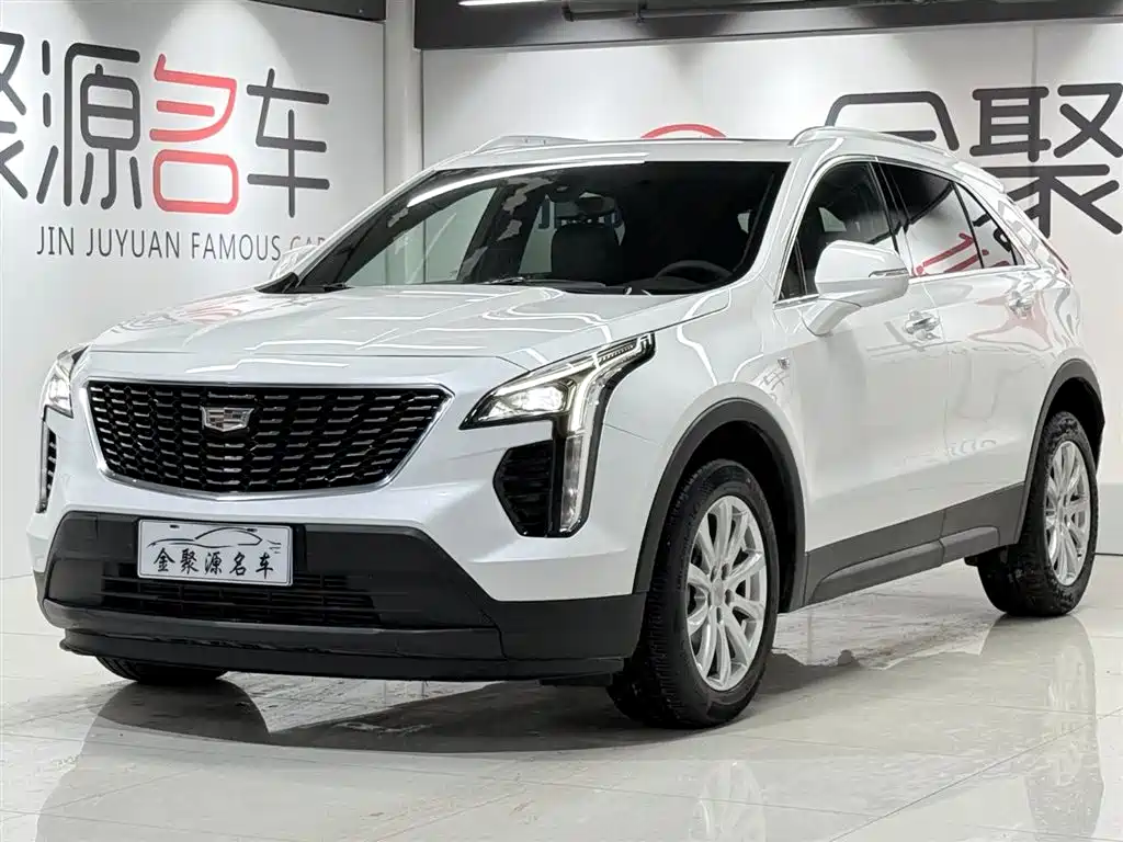 Cadillac XT4 2021 — фото 1