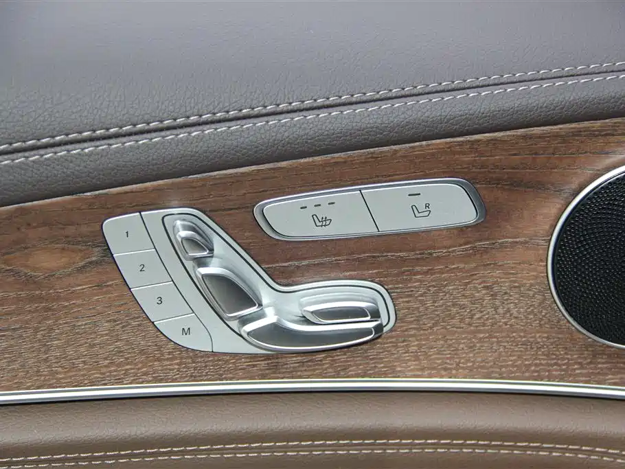 Mercedes-Benz E-Class 2023 — фото 27