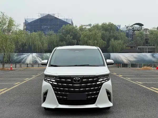 Toyota Alphard 2023