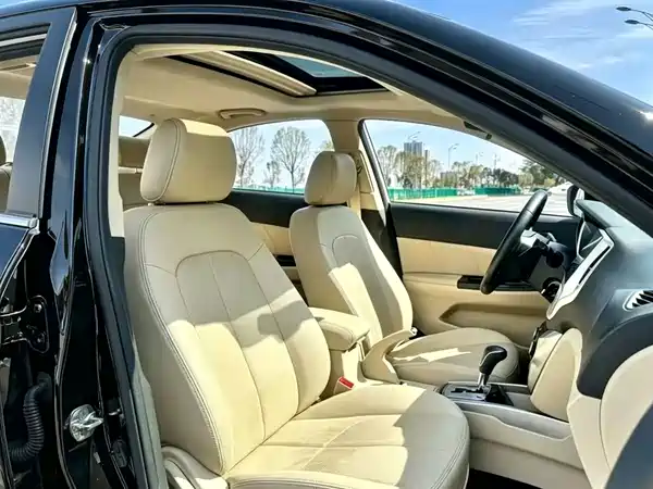 Changan Eado 2015