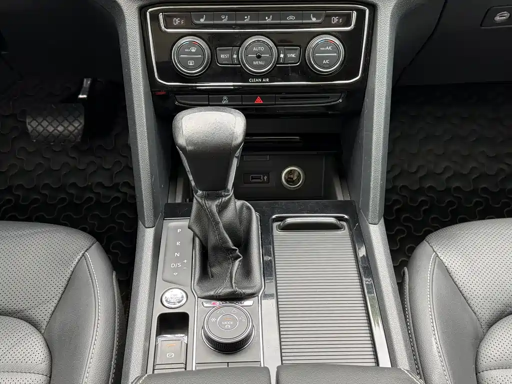 Volkswagen Teramont 2018 — фото 16