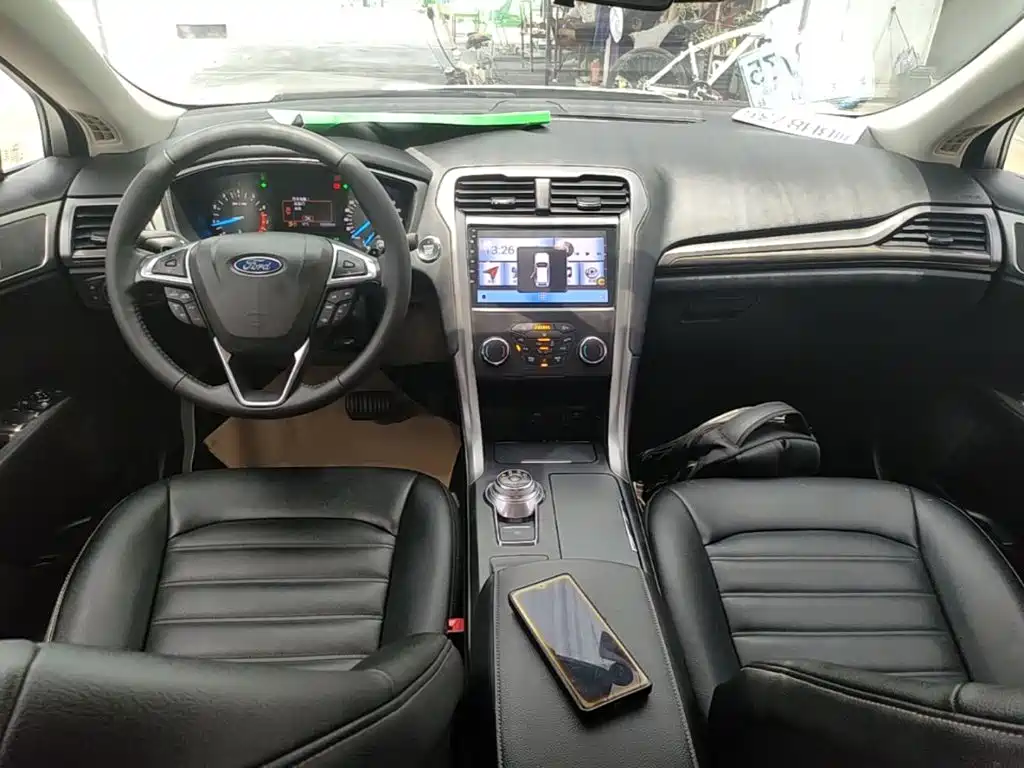 Ford Mondeo 2019 — фото 10