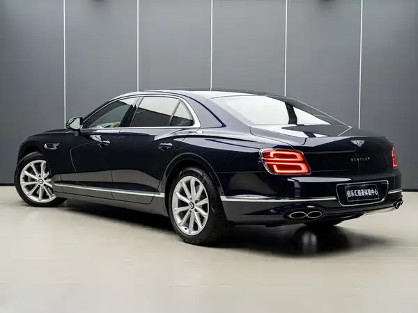 Bentley Flying Spur 2023