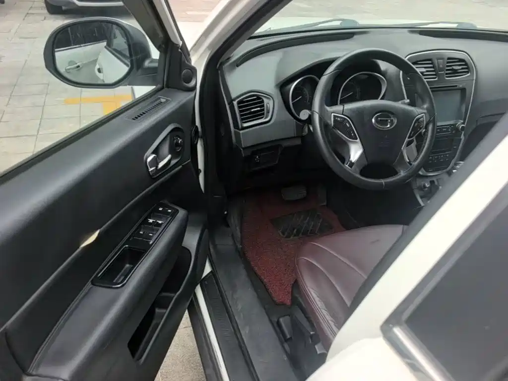GAC Trumpchi GS5 2015 — фото 16