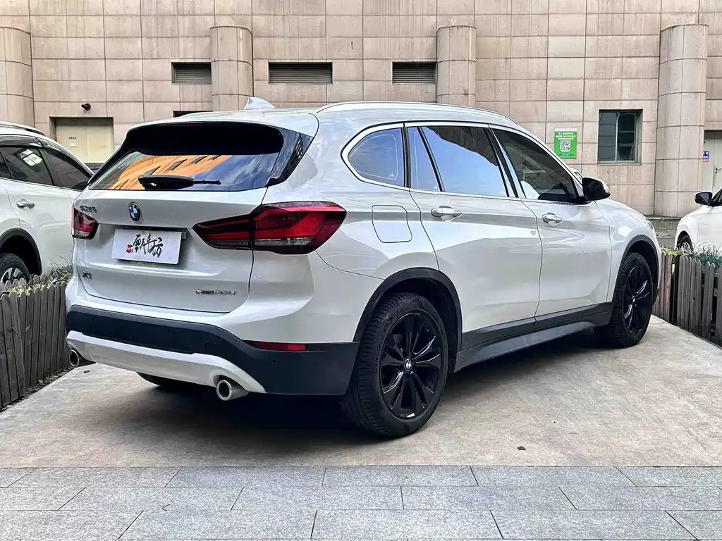 BMW X1 2019 — фото 4
