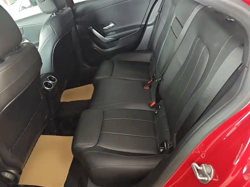 Mercedes-Benz A-Class 2020 — фото 17