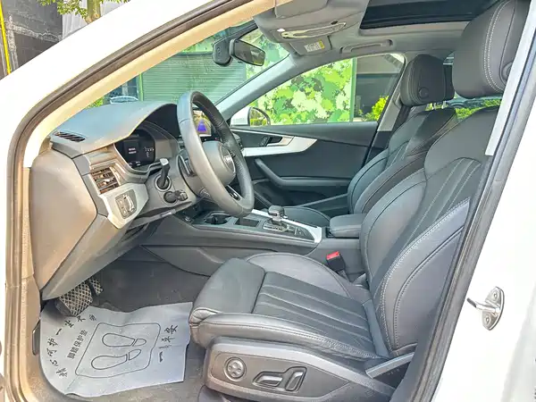 Audi A4L 2021