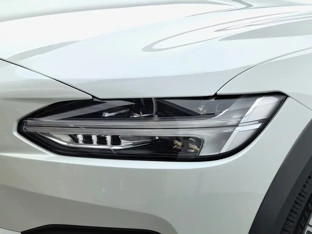 Volvo V90 2021