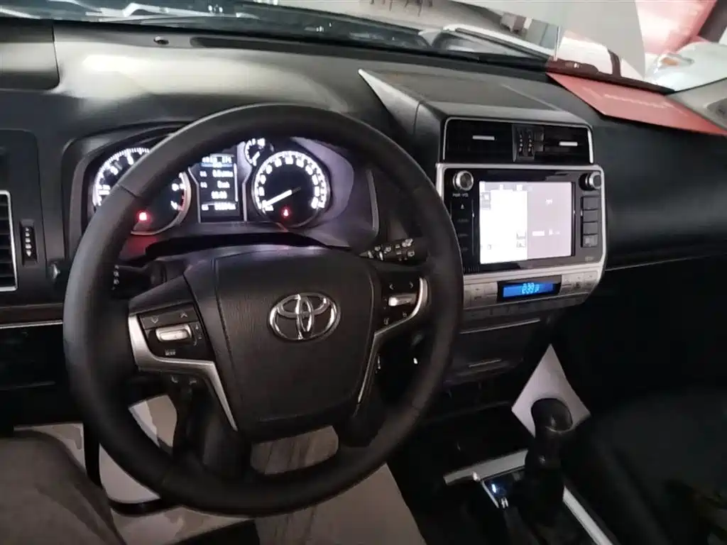 Toyota Prado 2019 — фото 10