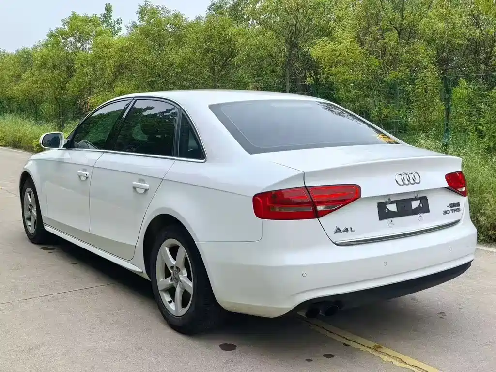 Audi A4L 2015 — фото 6