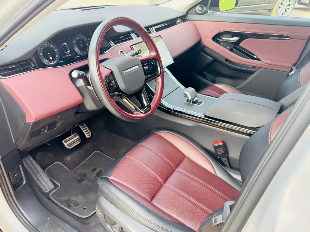 Land Rover Evoque 2024
