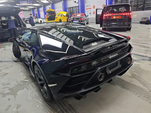 Lamborghini Huracan 2020