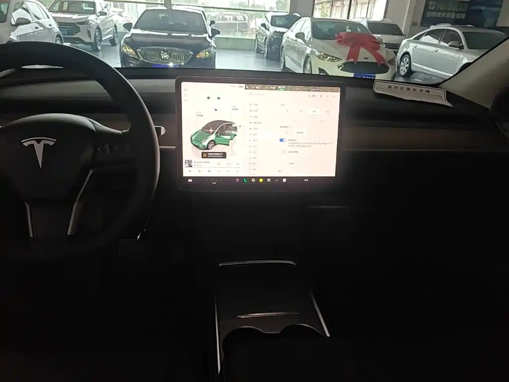 Tesla Model Y 2022 — фото 13