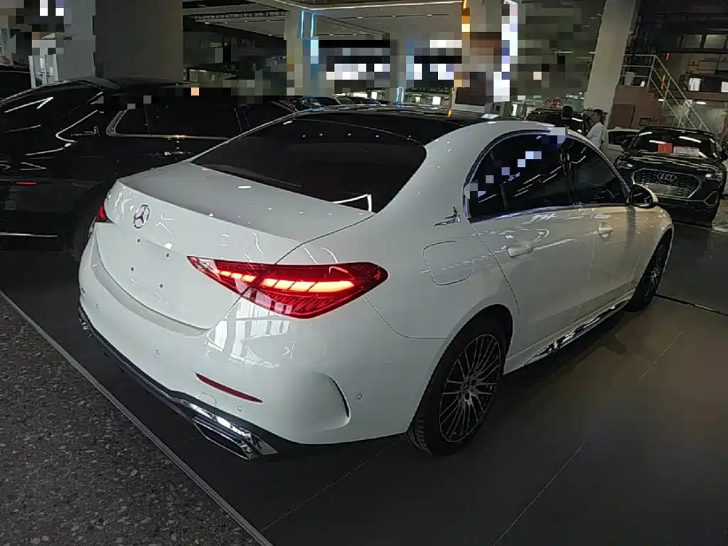 Mercedes-Benz C-Class 2022