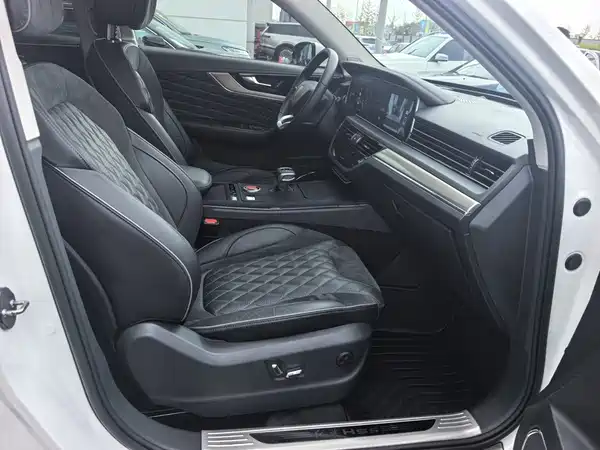 Hongqi HS5 2021