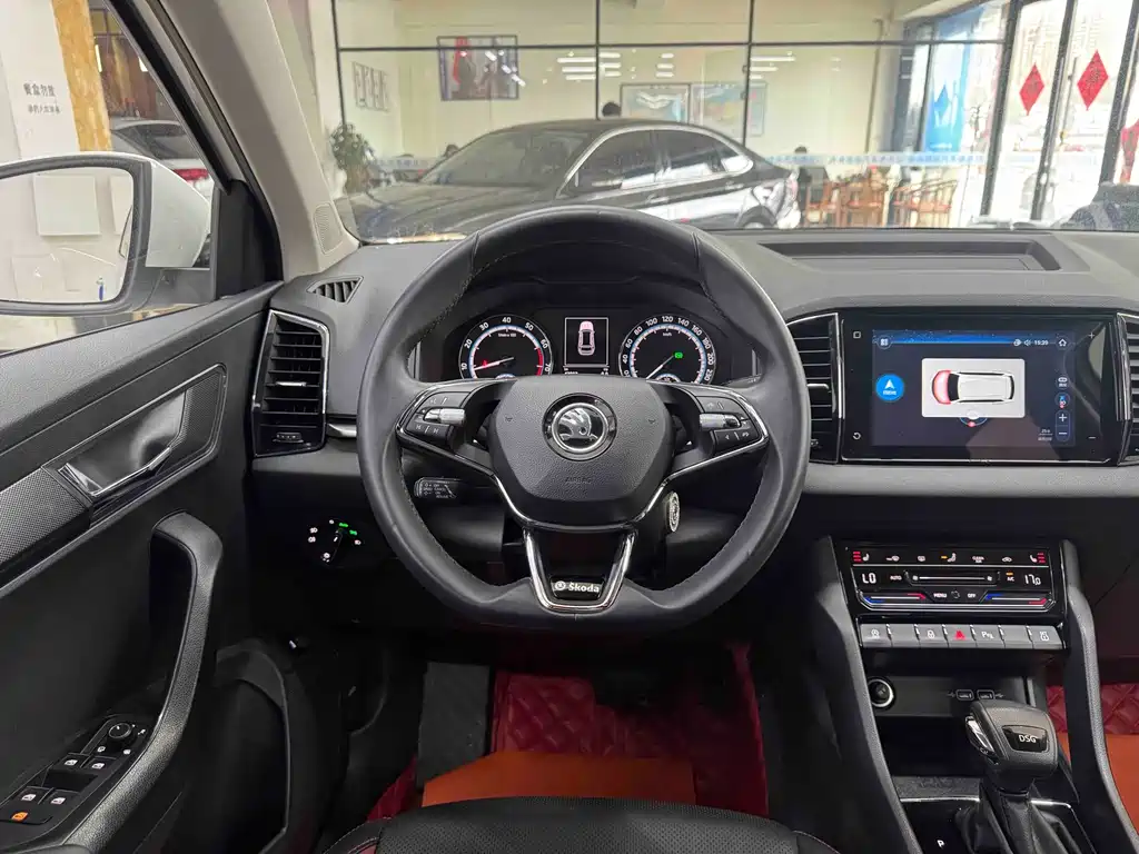 Skoda Karoq 2021 — фото 16