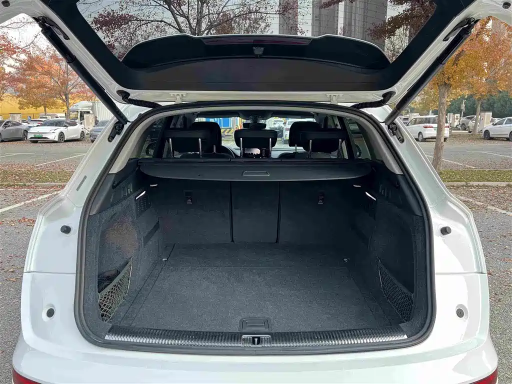 Audi Q5L 2022 — фото 28