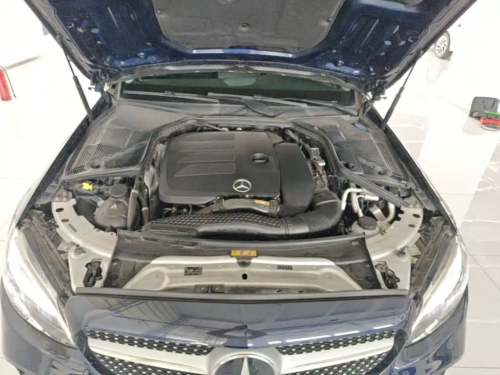 Mercedes-Benz C-Class 2019 — фото 20