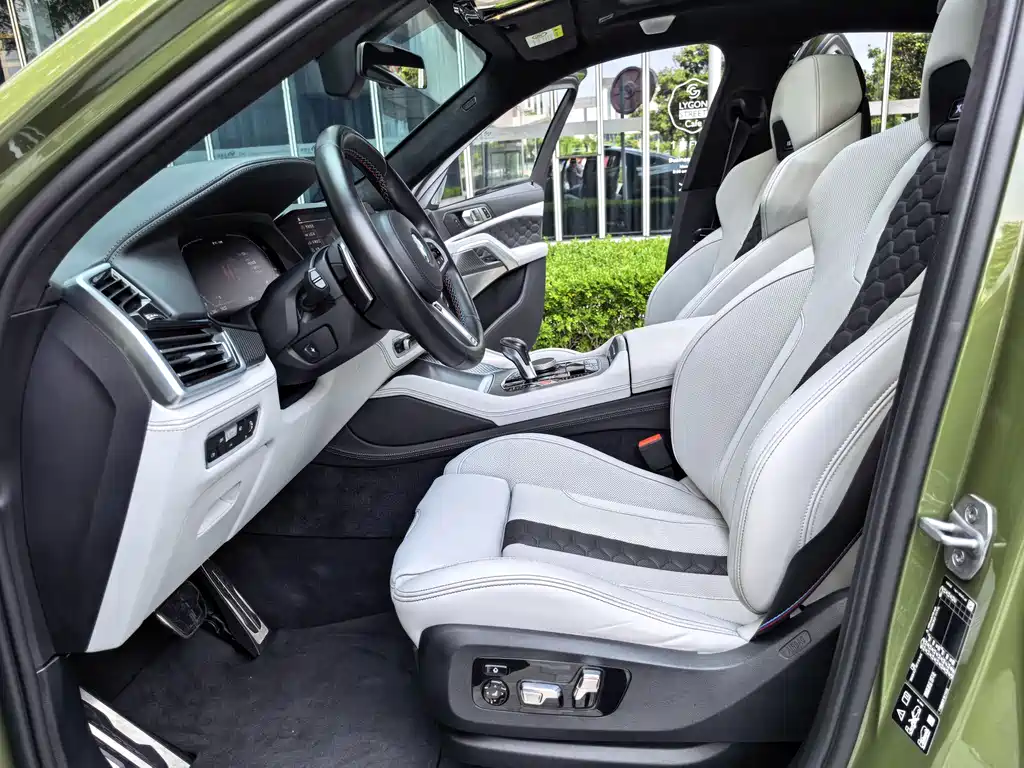 BMW X6 M 2022 — фото 15