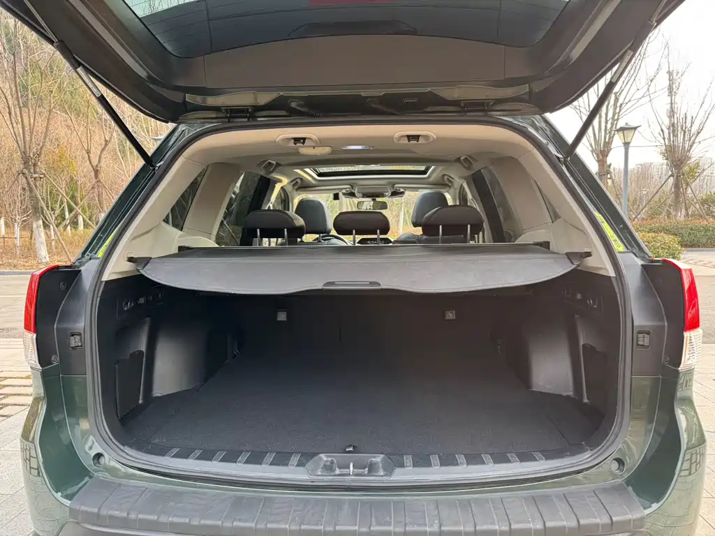Subaru Forester 2023 — фото 17
