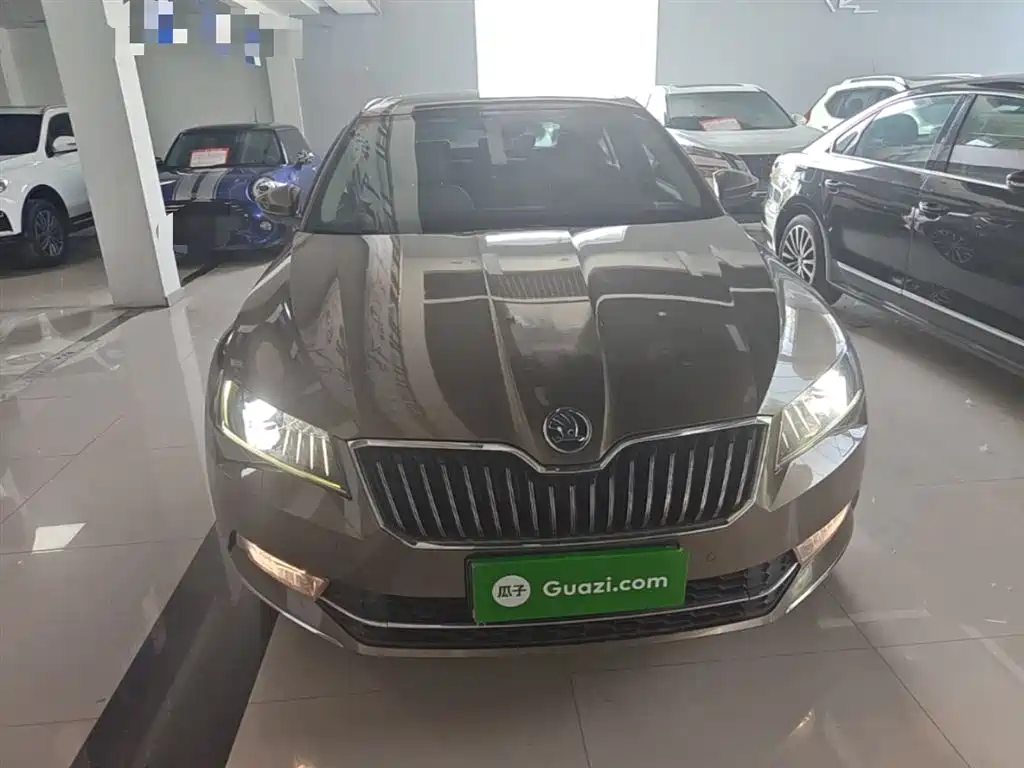 Skoda Superb 2015 — фото 3