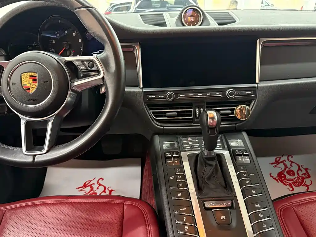 Porsche Macan 2021 — фото 10