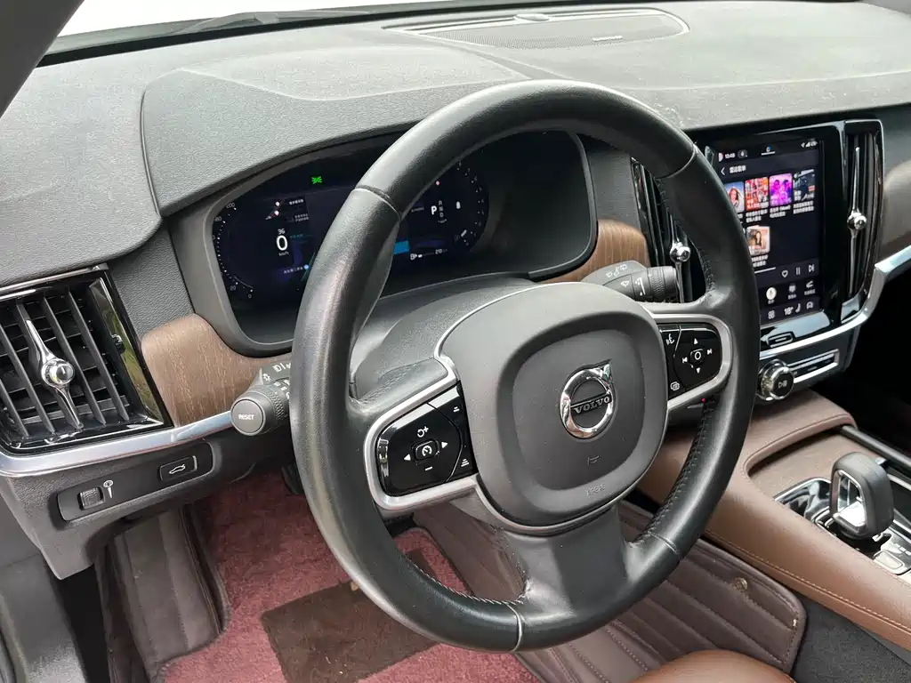 Volvo V90 2022 — фото 12