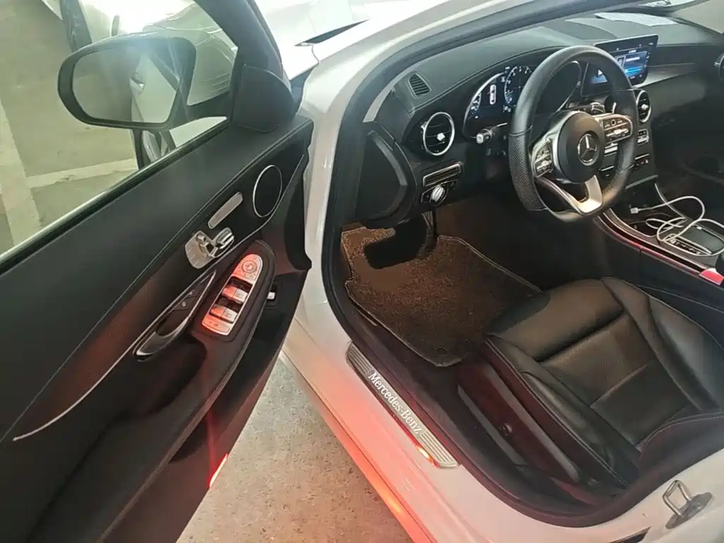 Mercedes-Benz C-Class 2020 — фото 16