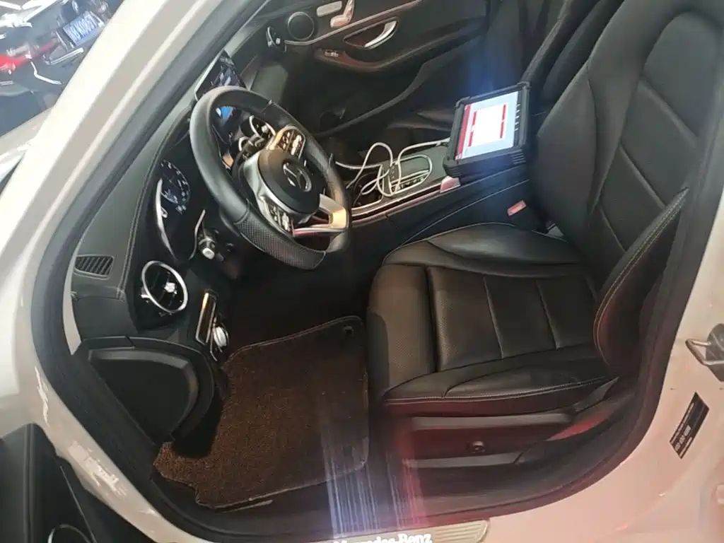 Mercedes-Benz C-Class 2020 — фото 15