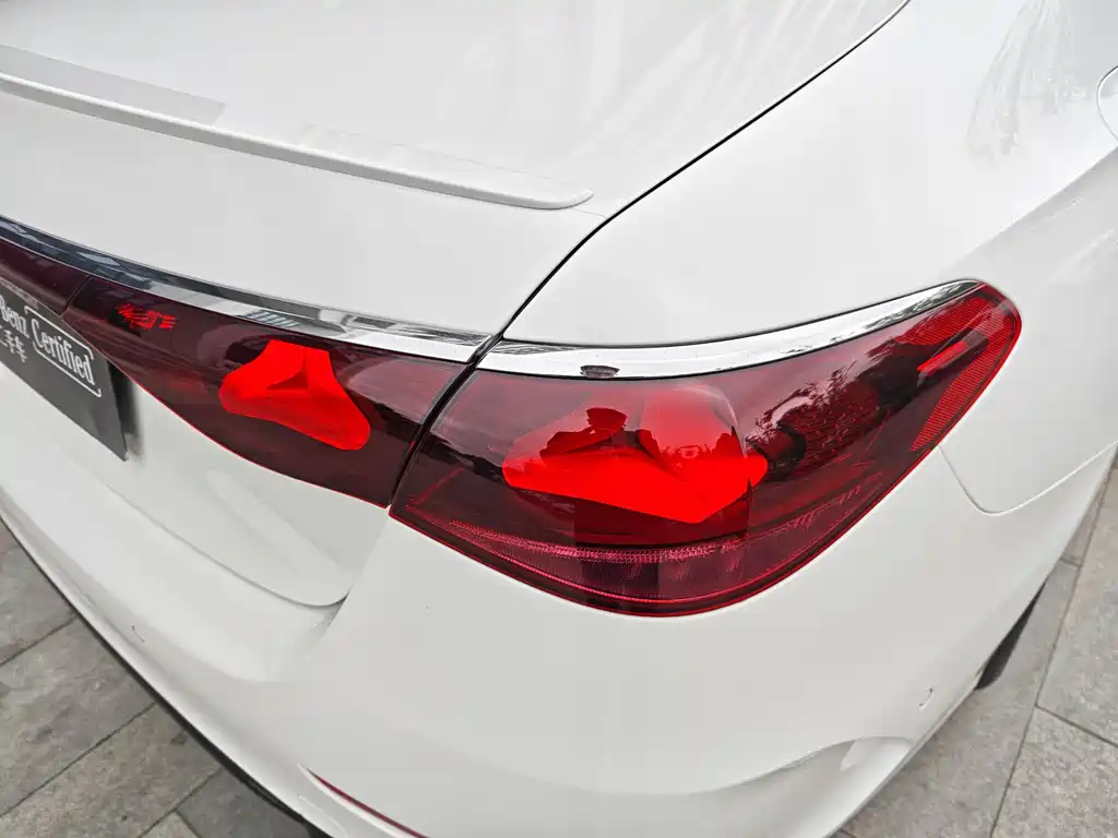 Mercedes-Benz E-Class 2025 — фото 32