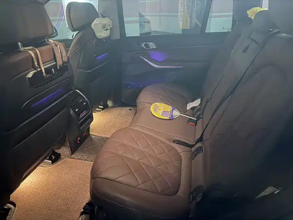 BMW X7 2023