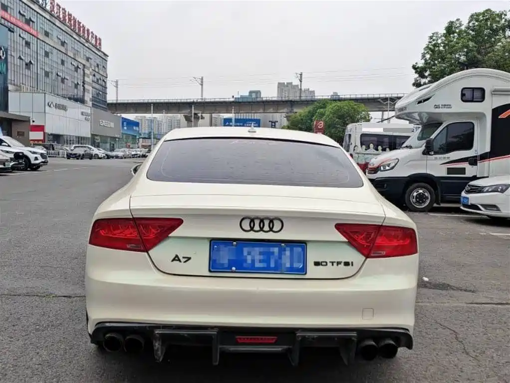 Audi A7 2015 — фото 8