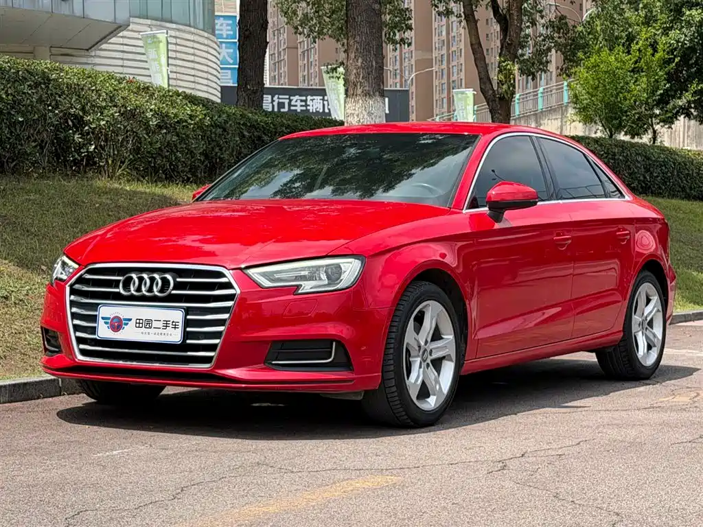 Audi A3 2020 — фото 1