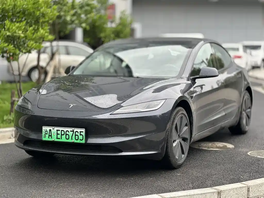 Tesla Model 3 2024 — фото 1