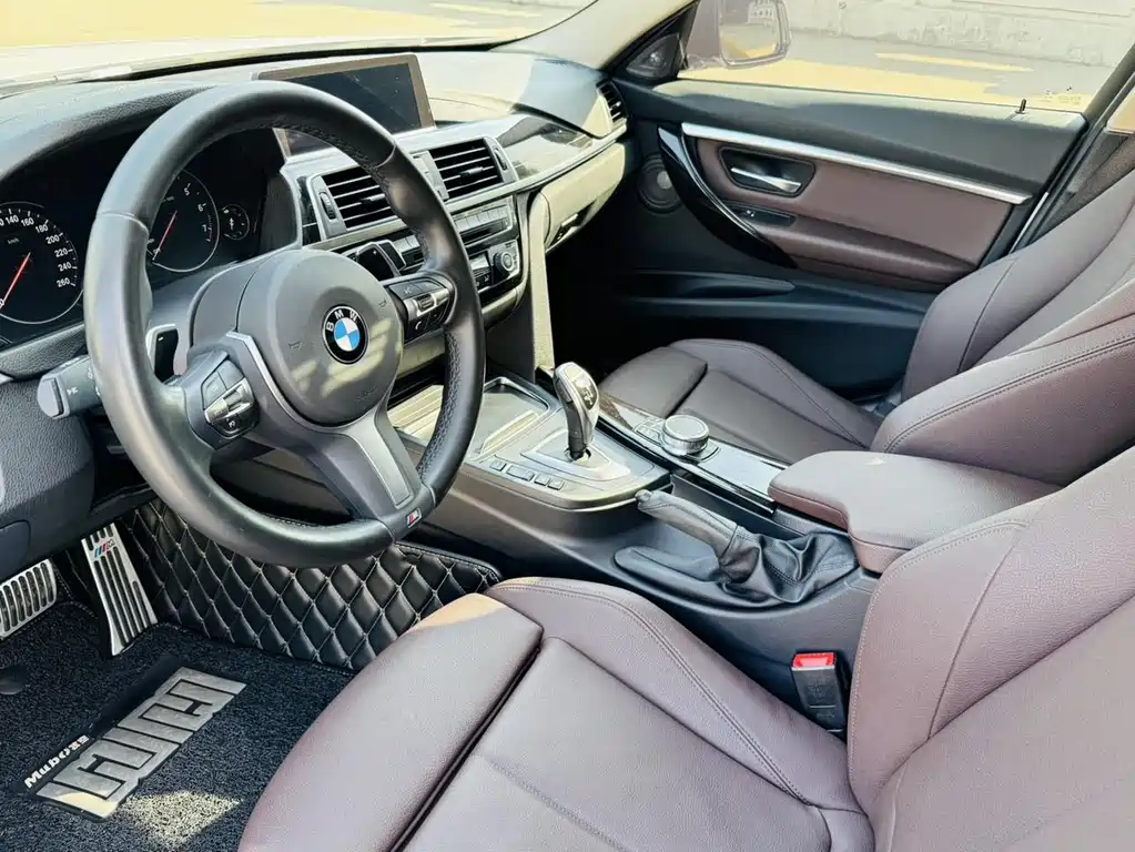 BMW 3 Series 2019 — фото 5