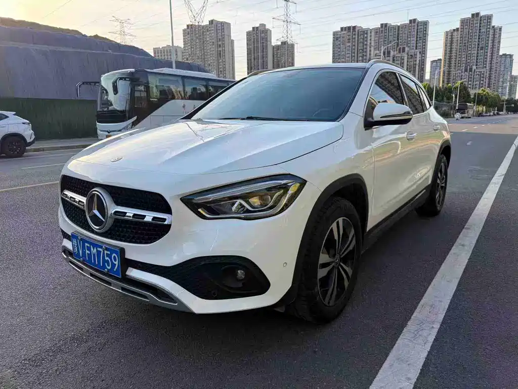 Mercedes-Benz GLA 2021 — фото 1