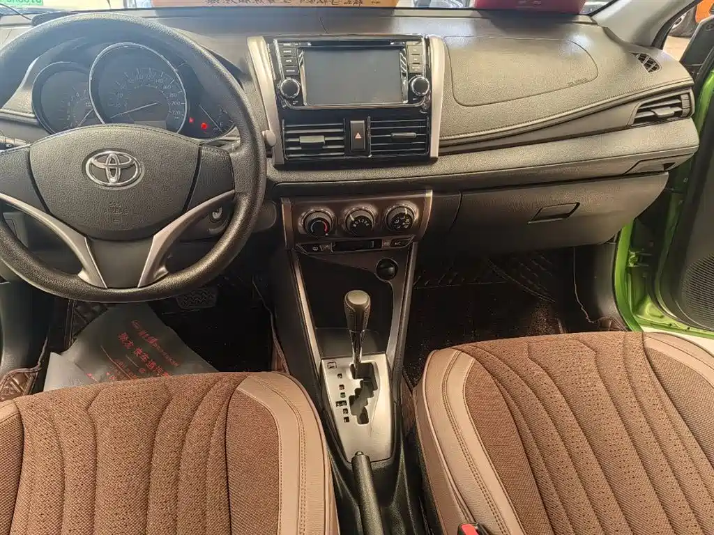 Toyota Yaris L 2016 — фото 8