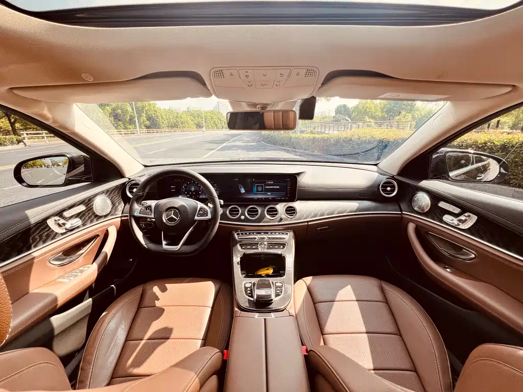 Mercedes-Benz E-Class 2017 — фото 18