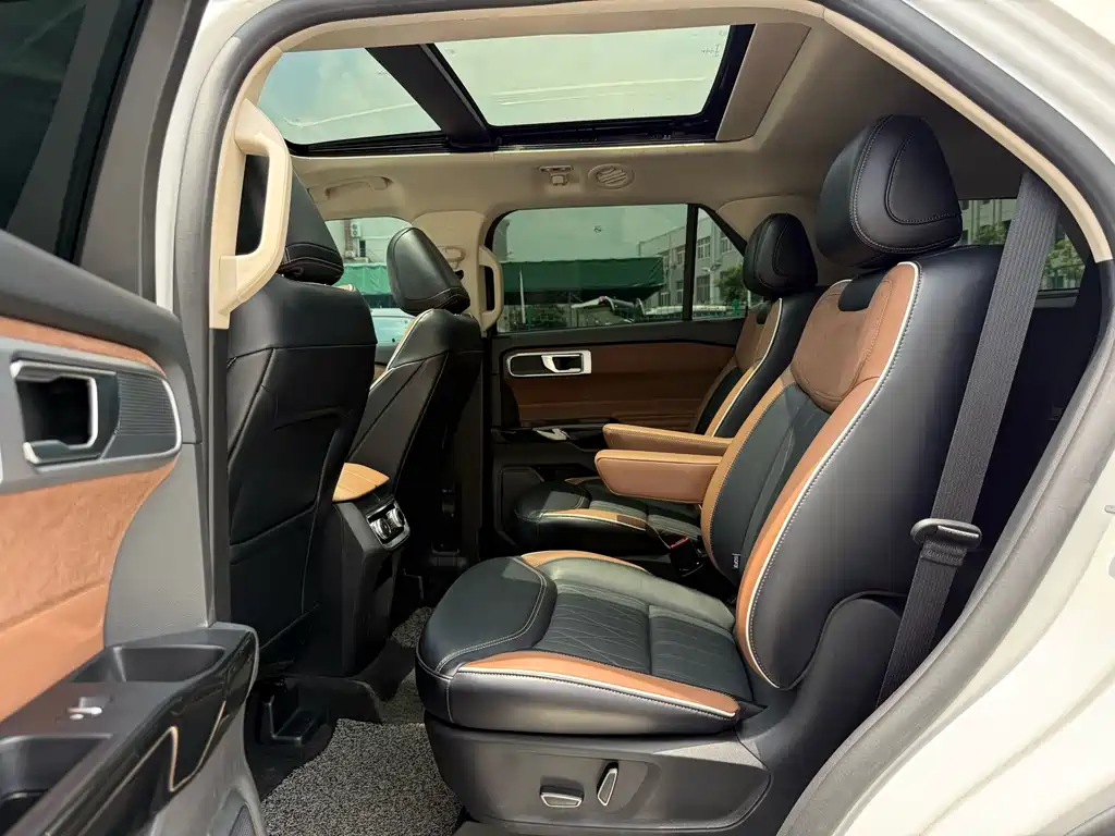 Ford Explorer 2023 — фото 13