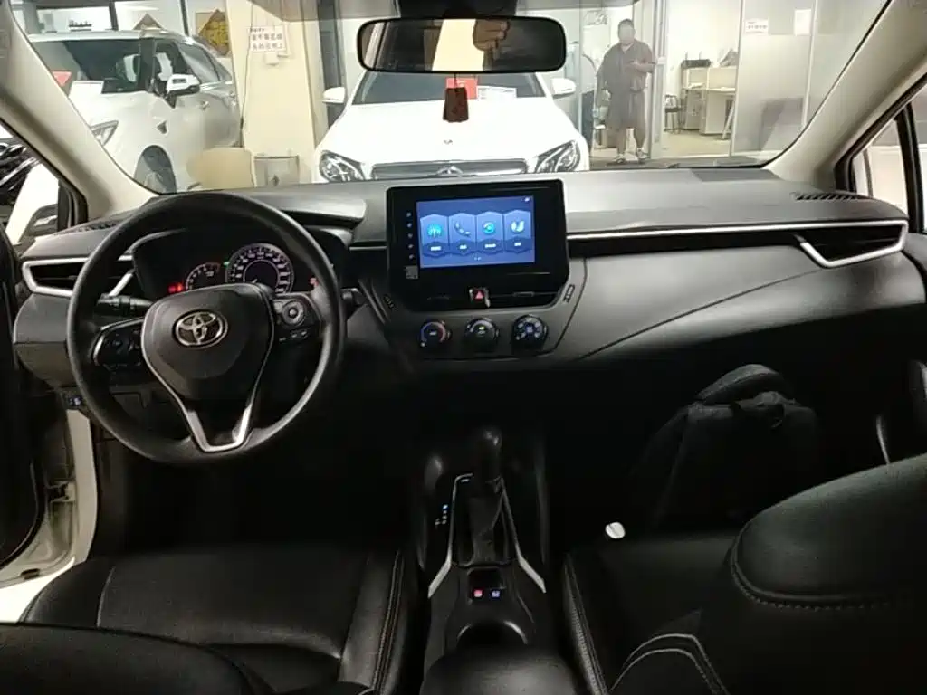 Toyota Corolla 2020 — фото 10